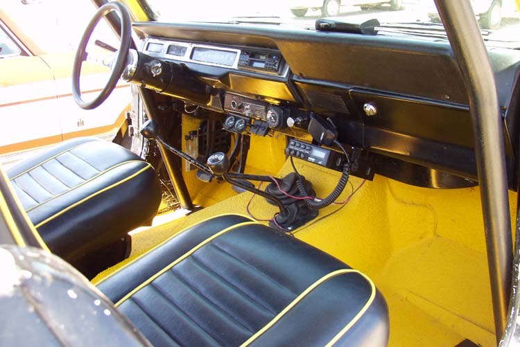 77 IHC Scout XLC SS II 4x4 Dash