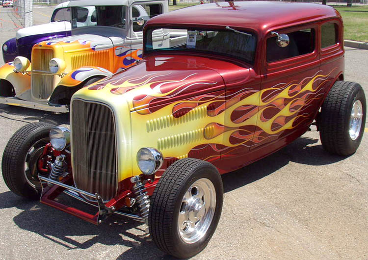 32 Ford Hiboy Chopped Victoria Sedan