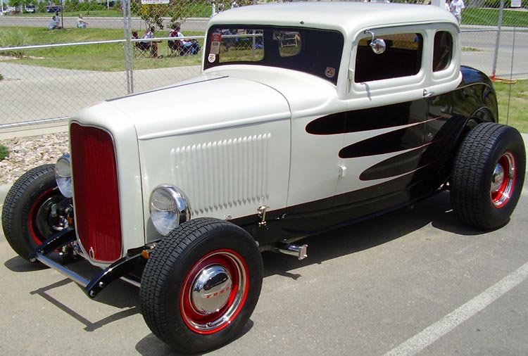 32 Ford Hiboy Chopped 5W Coupe