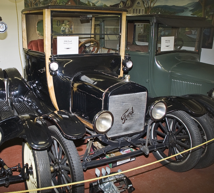 18 Ford Model T 3W Coupe