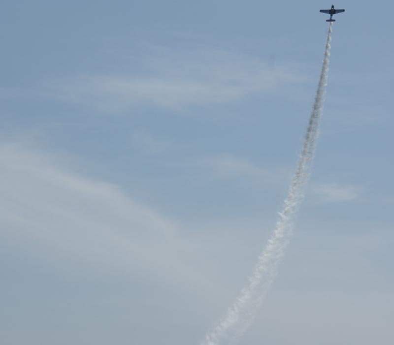 Beechcraft A45 Mentor Aerobatics Show